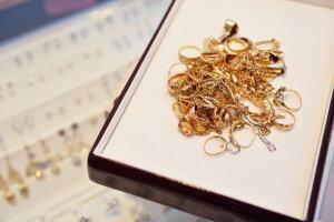 Jewelry and Memorabilia Online Auction