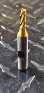 (1) HSS 4 FLUTE SQ. END MILL