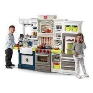 DESCRIPTION: (1) ELEGANT EDGE KITCHEN PLAY SET BRAND/MODEL: STEP 2 RETAIL$: $410.00 SIZE: 50''H x 65.75''W x 14''D QTY: 1