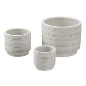 DESCRIPTION: (1) SET OF (3) CERAMIC PLANT PLANTERS BRAND/MODEL: WHITE RETAIL$: $40.00 SIZE: 6IN/8IN/12IN QTY: 1