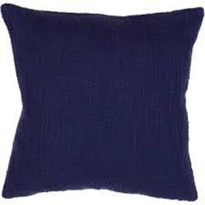 DESCRIPTION: (2) DECORATIVE SQUARE PILLOWS BRAND/MODEL: BETTER HOMES AND GARDENS INFORMATION: BLUE RETAIL$: $14.68 EA SIZE: 18X18 QTY: 2