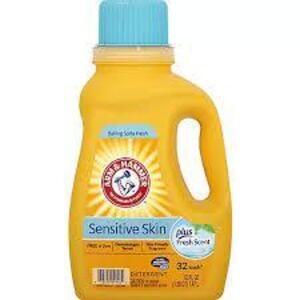 DESCRIPTION: (2) LAUNDRY DETERGENT BRAND/MODEL: ARM AND HAMMER INFORMATION: FOR SENSITIVE SKIN RETAIL$: $10.00 EA SIZE: 50 FL OZ QTY: 2