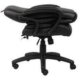 DESCRIPTION: (1) TOP GRAIN LEATHER EXECUTIVE CHAIR BRAND/MODEL: BOSS #B8701 INFORMATION: BLACK RETAIL$: $302.99 EA QTY: 1