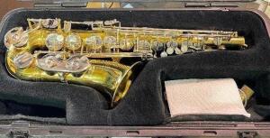 SELMER ALTO SAX WITH HARD SHELL CASE AND ACCESSORIES