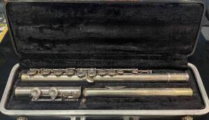 BUNDY FLUTE WITH CASE