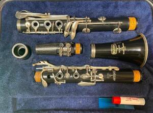 SELMER CLARINET 1400 WITH CASE