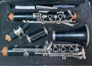 BUNDY CLARINET WITH CASE