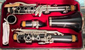 WINDSOR STUDENT CLARINET W/ CASE