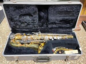 SELMER BUNDY SAXOPHONE W/ CASE