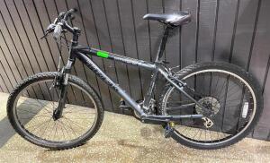 TREK 3700 ALPHA MOUNTAIN BIKE