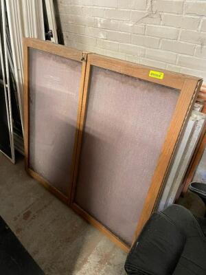 LARGE GROUP OF ASSORTED BULLETIN BOARDS - SOME WITH ENCLOSURE