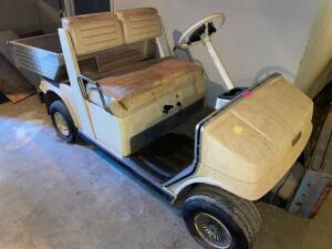 1985 YAMAHA GAS POWERED CART W/ DUMP BED.