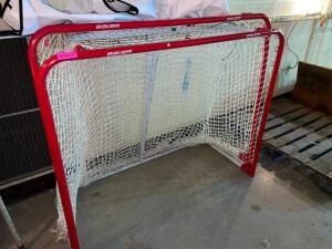 (2) PORTABLE HOCKEY GOALS W/ NETS