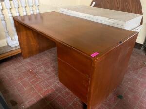 72" LAMINATE WOOD DESK W/ RIGHT HAND DRAWER