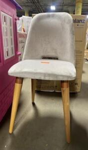 DESCRIPTION: (1) FARMHOUSE DINING CHAIR INFORMATION: BIEGE/VELVET RETAIL$: 155.00 SIZE: 25"H X 18"W X 16"D QTY: 1