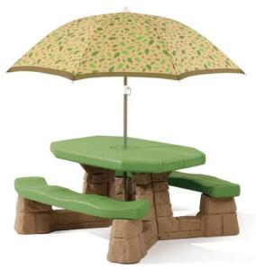 DESCRIPTION: (1) NATURALLY PLAYFUL PICNIC TABLE BRAND/MODEL: STEP 2/787799 INFORMATION: GREEN & BROWN/LEAF UMBRELLA RETAIL$: 129.99 SIZE: 72"H X 43"W