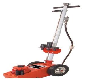 (1) HYDRAULIC AXLE JACK