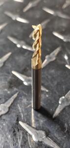 (2) SOLID CARBIDE SQUARE END MILLS