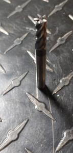 (2) SOLID CARBIDE SQUARE END MILLS