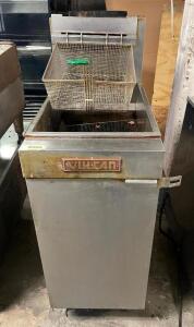 VULCAN 40 LB. DEEP FRYER W/ BASKET