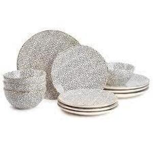 DESCRIPTION: (1) SET OF (12) DINNERWARE BRAND/MODEL: THYME AND TABLE INFORMATION: DOT BLACK AND WHITE RETAIL$: $60.00 QTY: 1