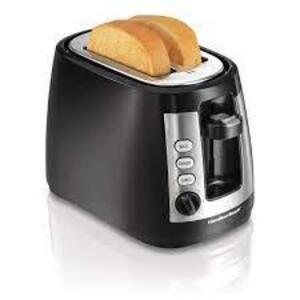 DESCRIPTION: (1) TOASTER WITH RETRACTABLE CHORD BRAND/MODEL: HAMILTON BEACH INFORMATION: BLACK RETAIL$: $34.99 SIZE: 800 WATT QTY: 1