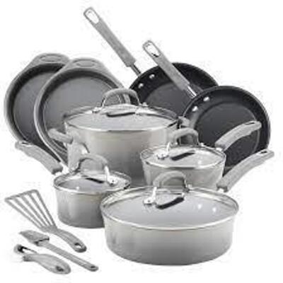 DESCRIPTION: (1) HARD ENAMEL (15) PIECE COOKWARE SET BRAND/MODEL: RACHAEL RAY INFORMATION: GRAY RETAIL$: $99.00 QTY: 1