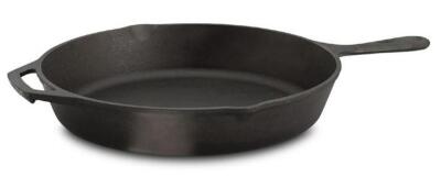 DESCRIPTION: (1) SEASONED CAST IRON SKILLET BRAND/MODEL: LODGE/L10SK3 INFORMATION: HEAVYWEIGHT/BLACK RETAIL$: 44.99 SIZE: 12" DIA QTY: 1