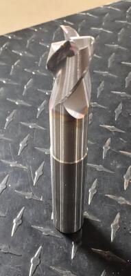 (1) SOLID CARBIDE REDUCED NECK END MILL