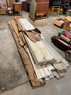 LARGE GROUP OF ASSORTED HOUSE SIDING PIECES