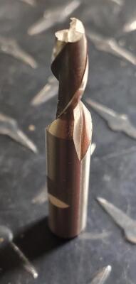 (11) HSS 2 FLUTE SQ. ENDMILL