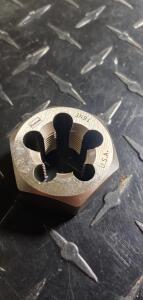 (1) RIGHT HAND HEX RETHREADING DIE