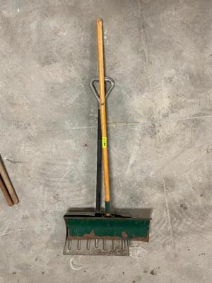 SNOW SHOVEL SET