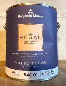 (4) REGAL SELECT PREMIUM WHITE INTERIOR PAINT AND PRIMER- MATTE FINISH