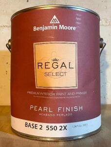 (3) REGAL SELECT PREMIUM BASE 2 INTERIOR PAINT AND PRIMER- PEARL FINISH