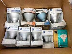 BOX OF ASSORTED LIGHT BULBS