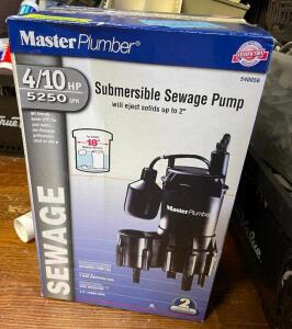 MASTER PLUMBER 4/10 HP SUBMERSIBLE SEWAGE PUMP