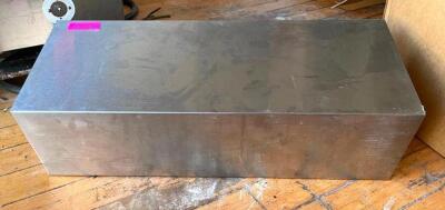 DESCRIPTION: 28" STAINLESS SHELF ADDITIONAL INFORMATION OFF SITE PICK UP ONE DAY REMOVAL FOR THIS ITEM. LOCATION: 4258 SCHILLER AVE. ST. LOUIS. MO QTY