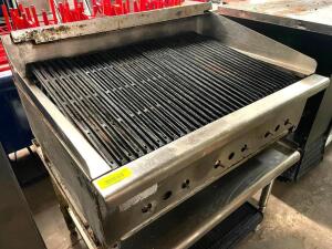 DESCRIPTION: RANKIN-DELUX 36" RADIANT CHARBROILER W/ STAINLESS STAND BRAND / MODEL: RANKIN-DELUX TB-836 ADDITIONAL INFORMATION NATURAL GAS, 14,500 BTU