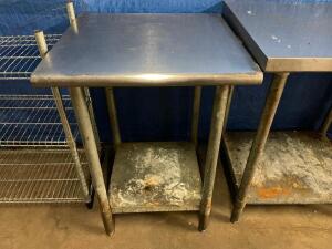 DESCRIPTION: 24" X 24" STAINLESS TABLE W/ GALV UNDER SHELF SIZE: 24" X 24" LOCATION: BAY 7 QTY: 1