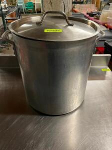 DESCRIPTION: 20 QT ALUMINUM STOCK POT W/ LID SIZE: 20 QT LOCATION: BAY 7 QTY: 1