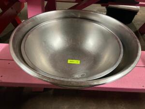 DESCRIPTION: (3) ASSORTED LARGE STAINLESS MIXING BOWLS ADDITIONAL INFORMATION 23" & 18" LOCATION: BAY 7 THIS LOT IS: SOLD BY THE PIECE QTY: 3