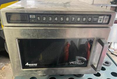 AMANA HDC18 COMMERCIAL MICROWAVE