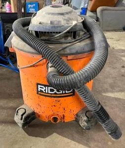 DESCRIPTION: 16 GAL 5.0 PEAK HP WET/DRY SHOP VAC BRAND/MODEL: RIDGID WD16400 LOCATION: SHOP QTY: 1