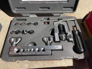 DESCRIPTION: SERVICE TOOLS DOUBLE FLARING TOOL KIT LOCATION: SHOP QTY: 1