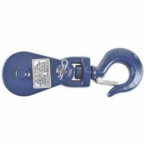 DESCRIPTION: (2) WIRE ROPE SNATCH BLOCK BRAND/MODEL: B/A PRODUCTS KXE4 RETAIL$: 103.5 SIZE: 3/8" MAX CABLE SIZE 3" sheave od QTY: 2