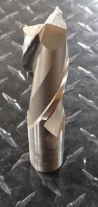 DESCRIPTION: (1) HSS SQ. END MILL BRAND/MODEL: HERTEL 91199273 RETAIL$: $ 81.27 EA SIZE: 1" DIA 2-1/4" LOC QTY: 1