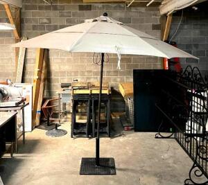 DESCRIPTION: OUTDOOR PATIO UMBRELLA WITH BASE QTY: 1