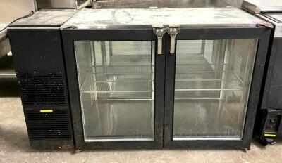 DESCRIPTION: 5' 4-DOOR PASS-THRU BACK BAR COOLER BRAND/MODEL: GLASTENDER PT60-L6-GNH SIZE: 60" QTY: 1