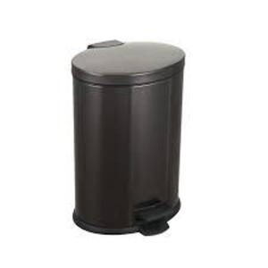 DESCRIPTION: (1) STEP GARBAGE CAN BRAND/MODEL: BETTER HOMES AND GARDEN INFORMATION: BLACK RETAIL$: 20 SIZE: 10.5 G QTY: 1